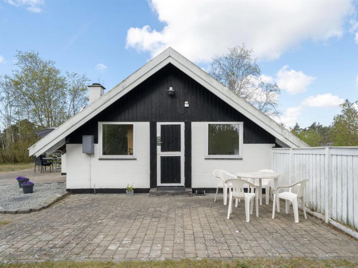 Holiday Home Arnfin - 160M From The Sea In Lolland- Falster And Mon By Interhome Rødby Exterior foto